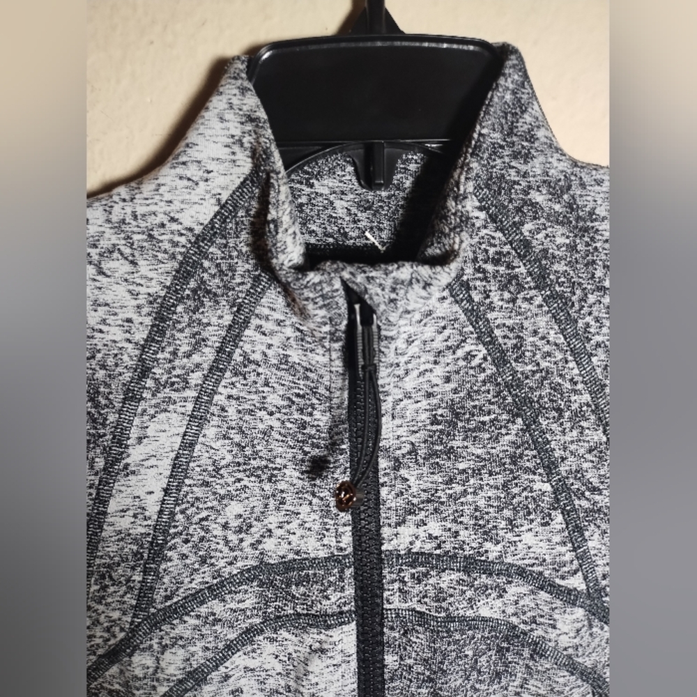 Lululemon Define Jacket Slim Fitted Gray Gym Athl… - image 4